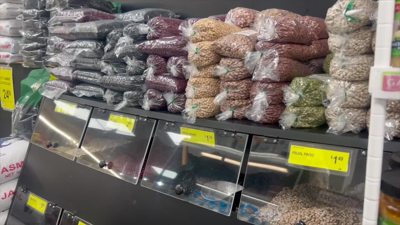 New food pyramid highlights protein but leaves out an affordable option