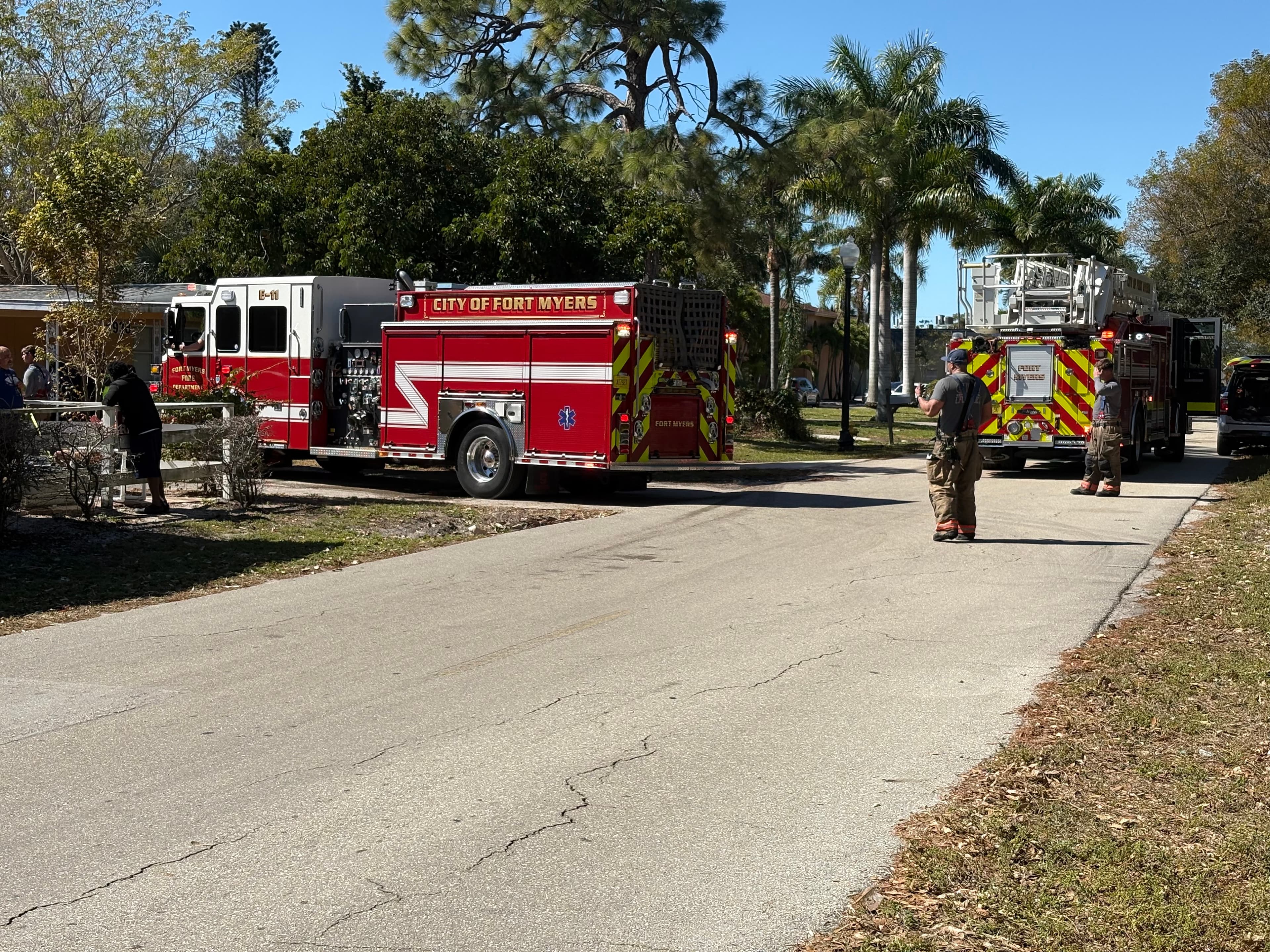 One person injured in Fort Myers apartment fire