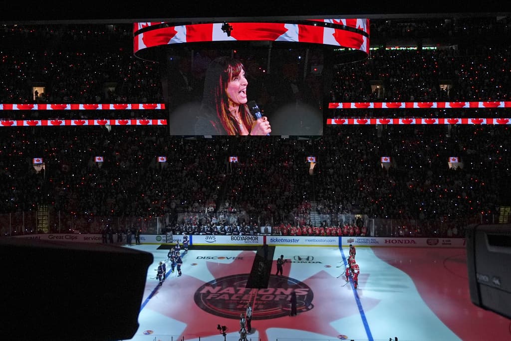 Singer modifies 'O Canada' lyrics in response to Trump's 51st state proposal