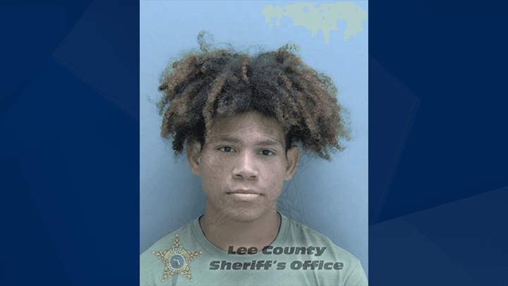 19-year-old arrested after doing donuts outside Cape Coral gas station