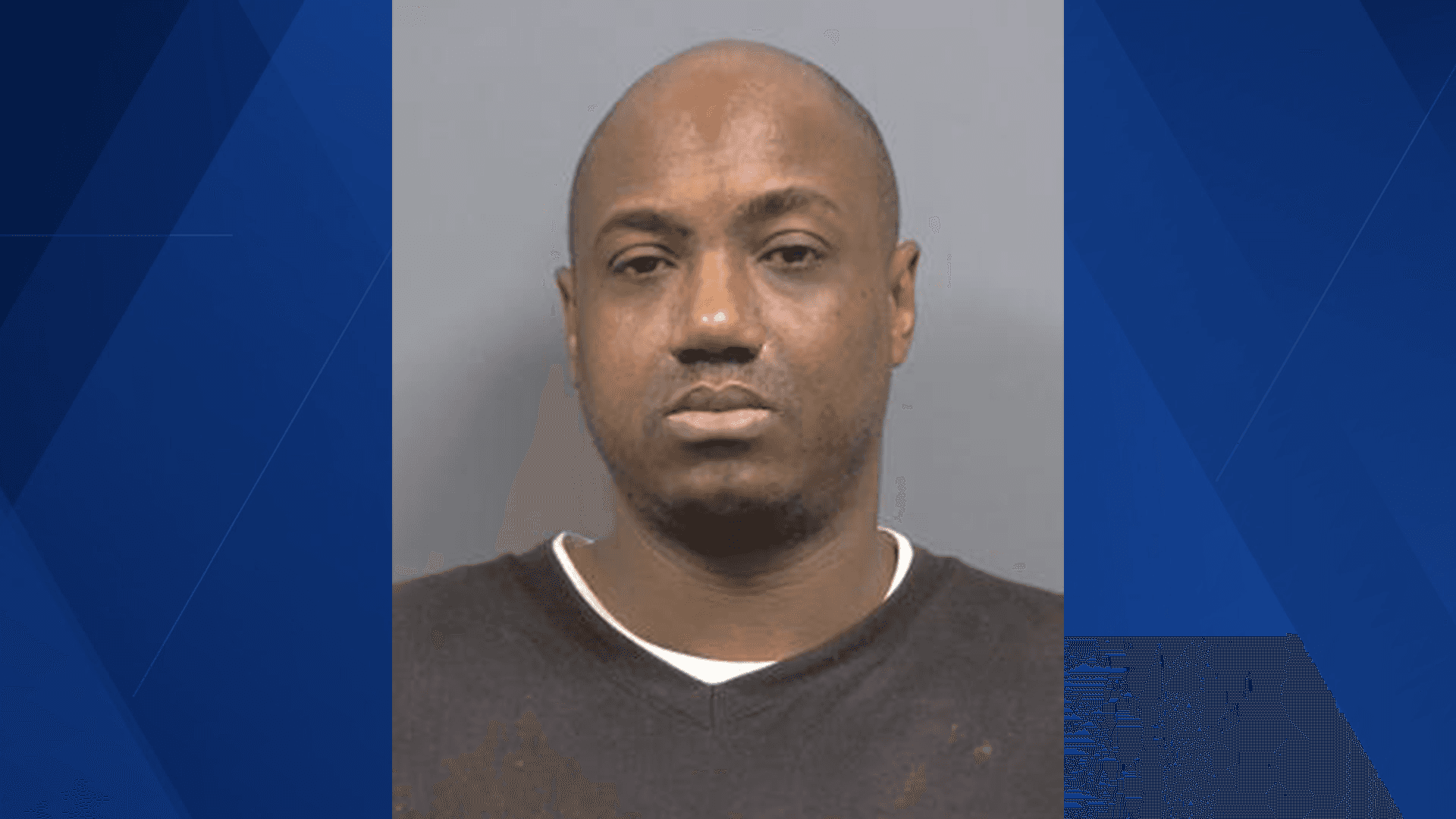 Fort Myers man wanted after violating probation on burglary charges