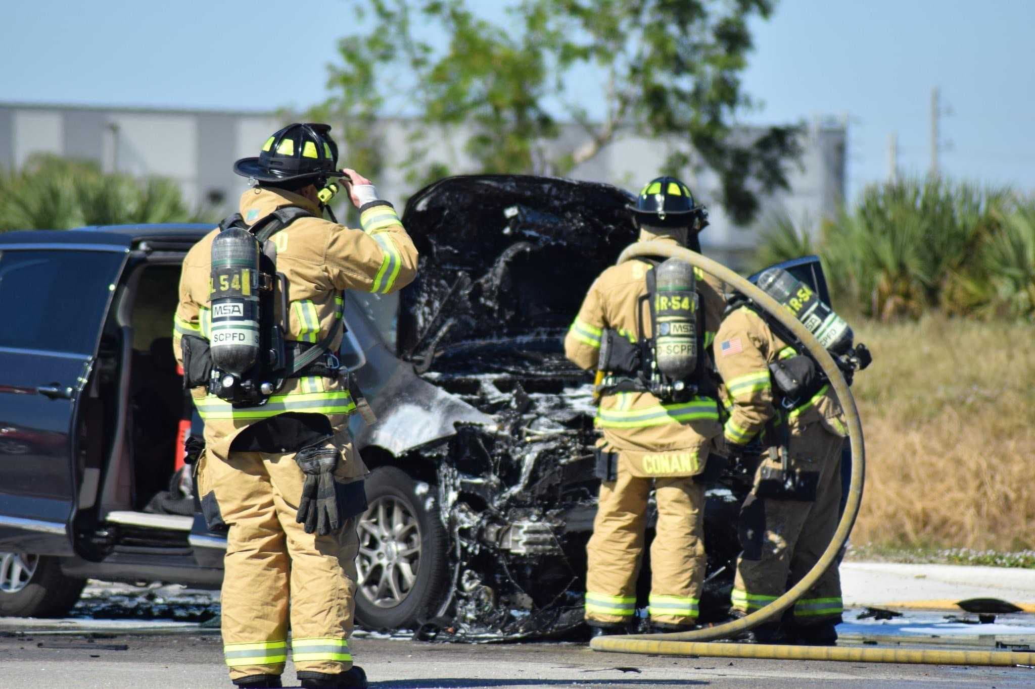 Car catches fire after two-vehicle crash in San Carlos Park
