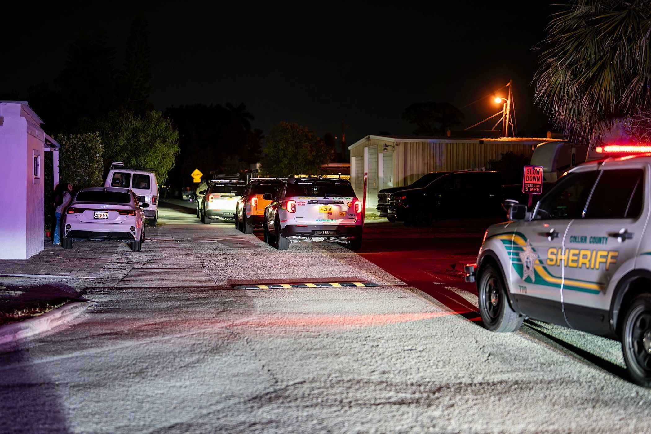 Deputy injured while responding to scene in East Naples