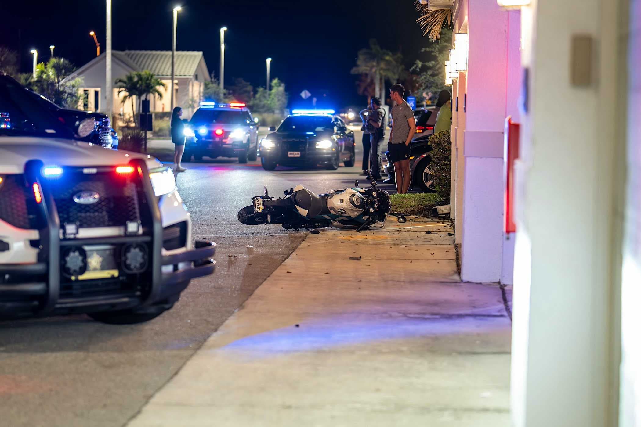 Motorcyclist flown to hospital after crashing into building in Collier County