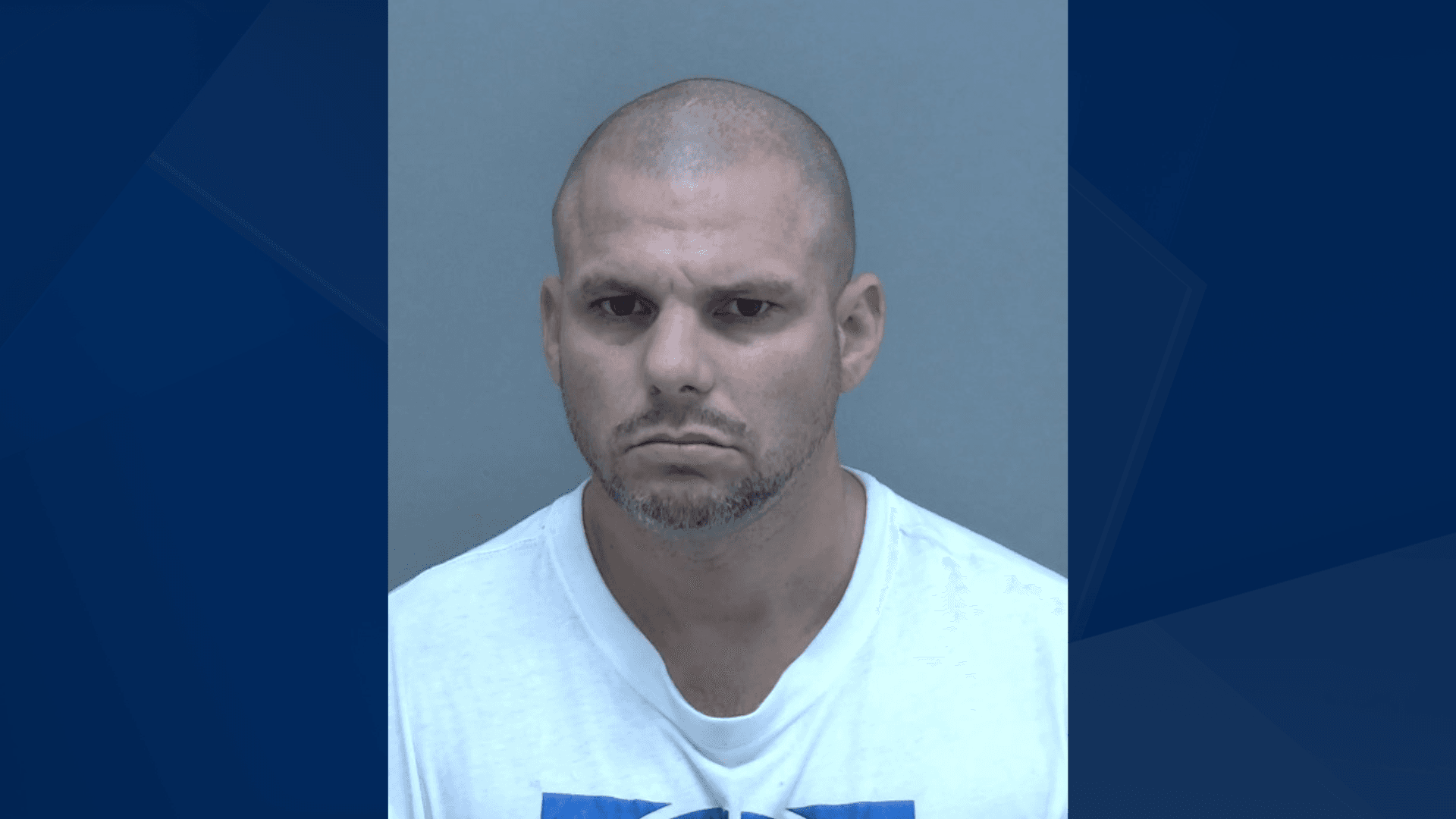 Lee County deputies search for man accused of speeding away from traffic stop