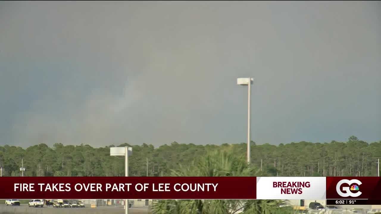 Brush fire breaks out near RSW airport in Gateway; flights unaffected
