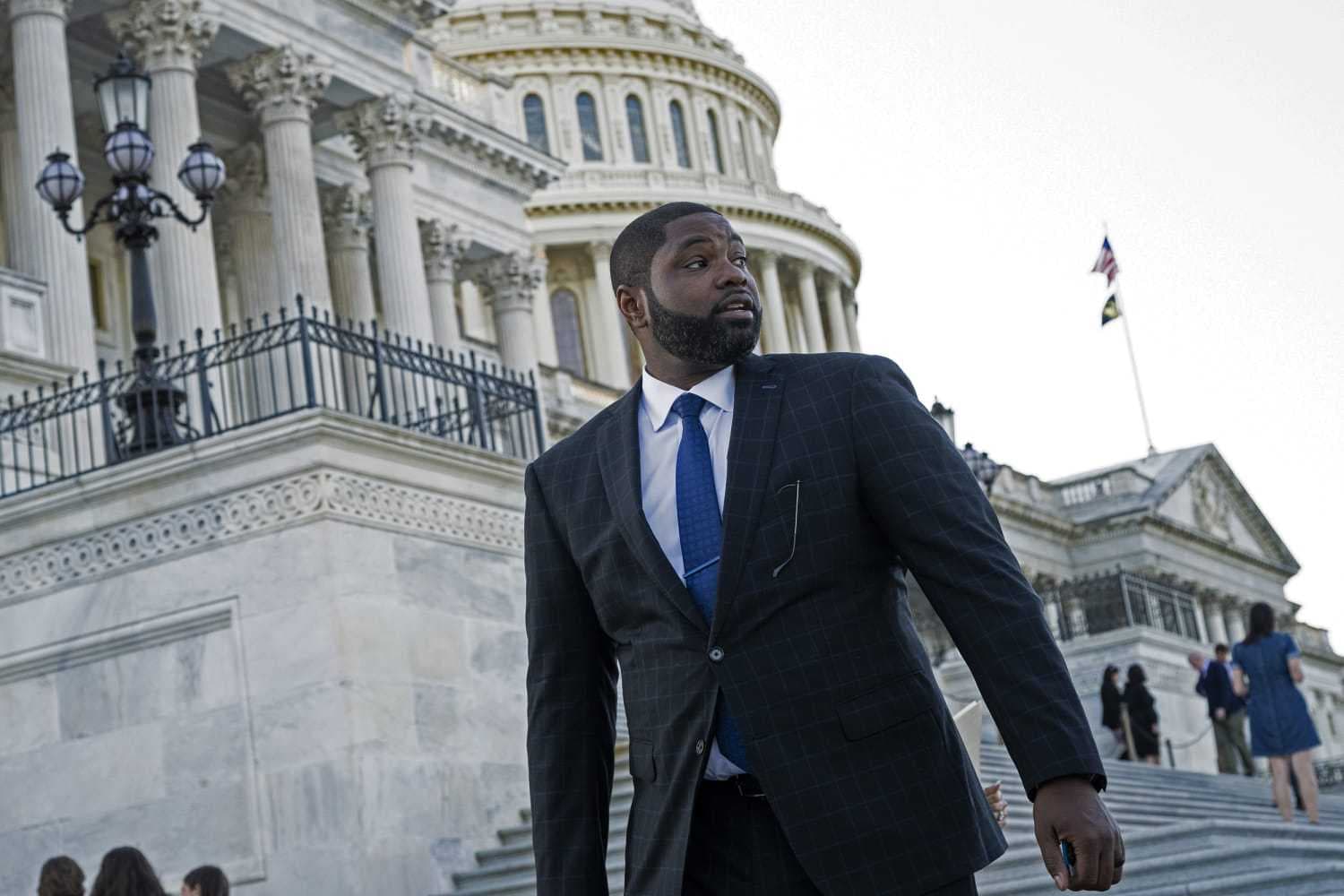 Rep. Byron Donalds holds on to Florida's 19th congressional district seat
