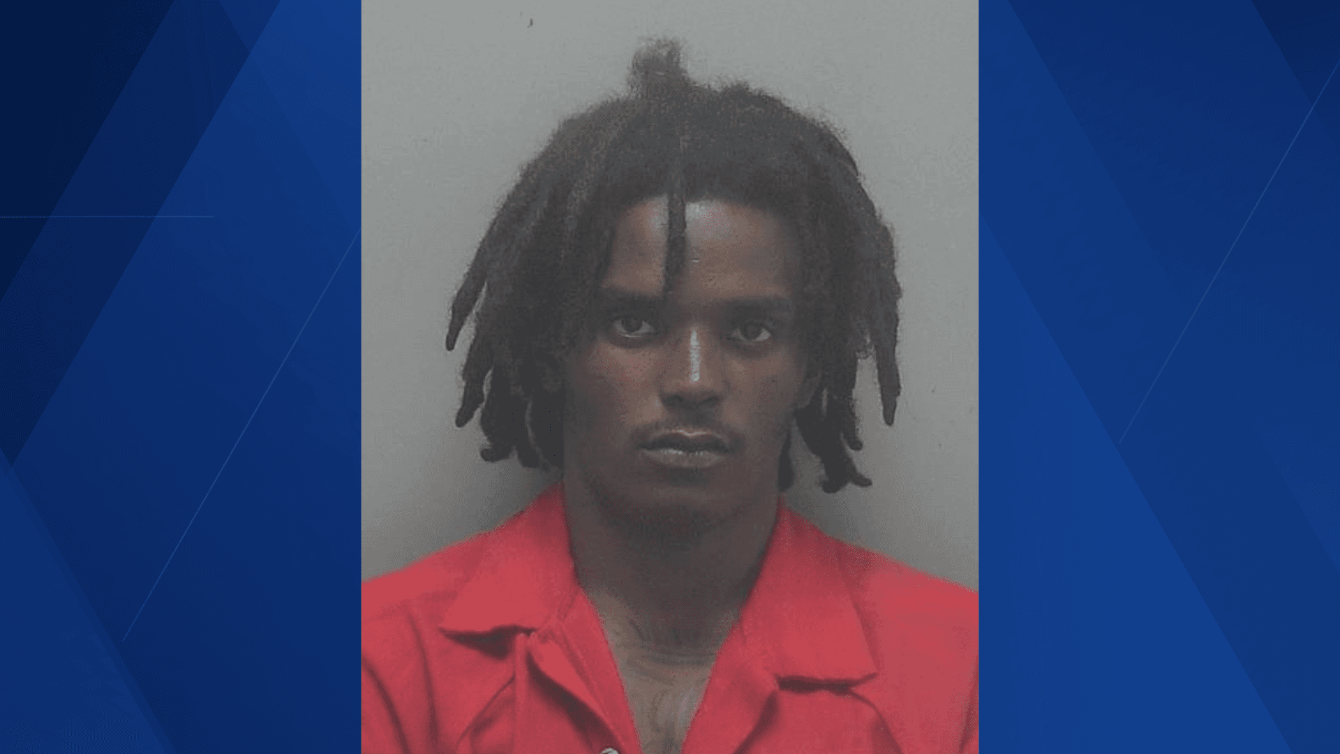 Law enforcement looking for Fort Myers man who violated probation on domestic battery charges