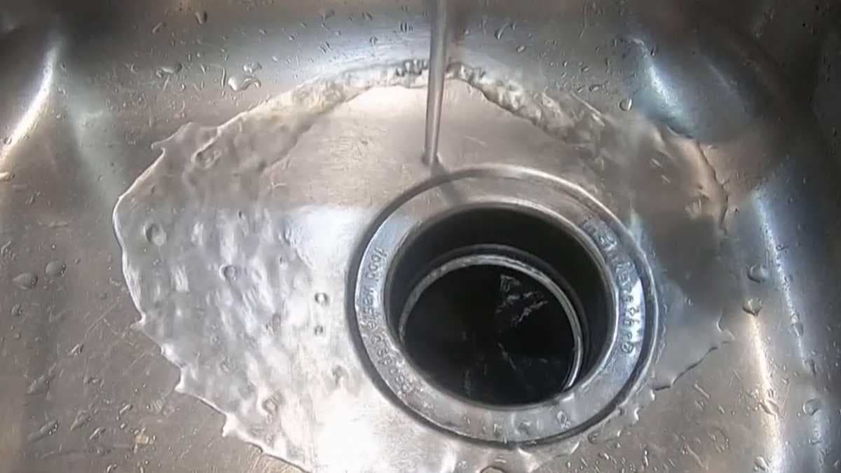 Boil water notice issued in Fort Myers after water main break in Treeline Ave. area