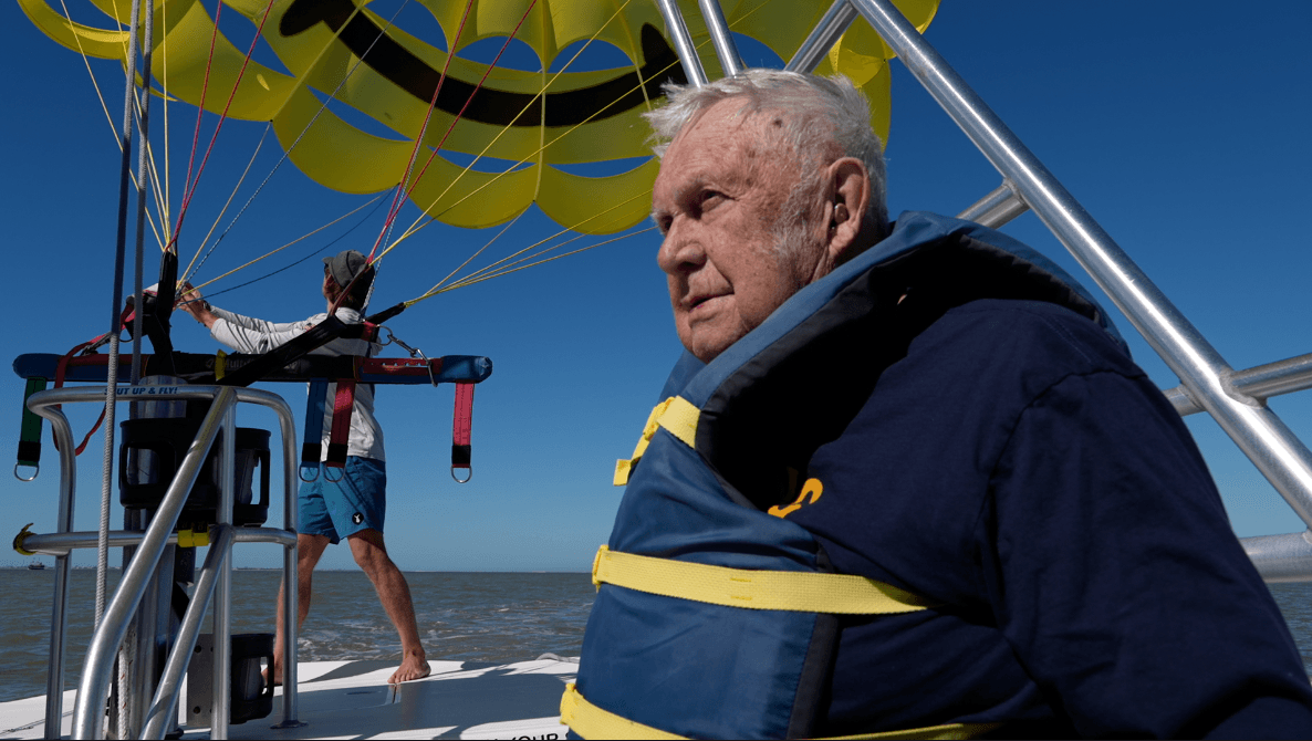 WATCH: 90-year-old man parasails off Fort Myers Beach to celebrate birthday