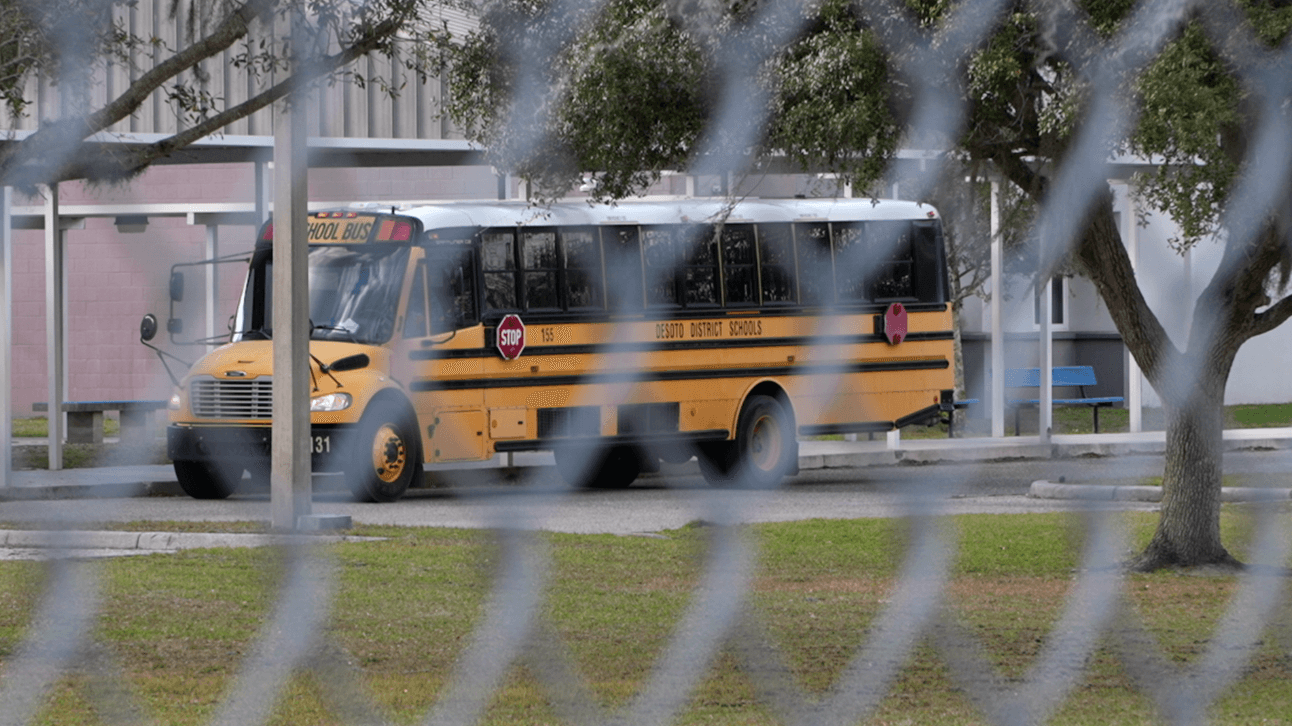 DeSoto County moves to privatize school meals