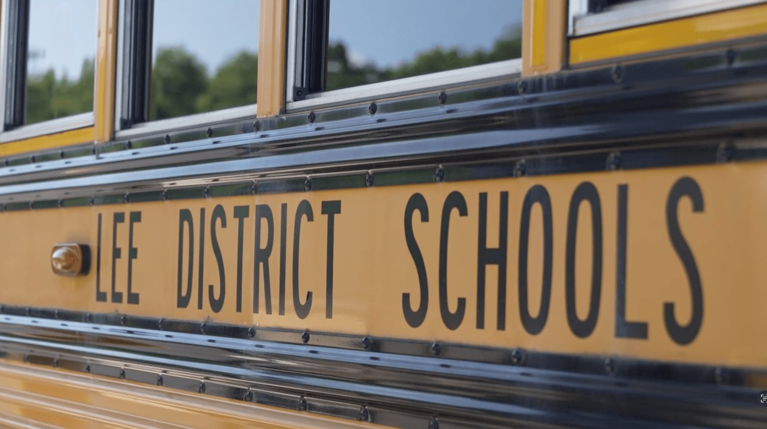 Lee County School District changes start and end times this year