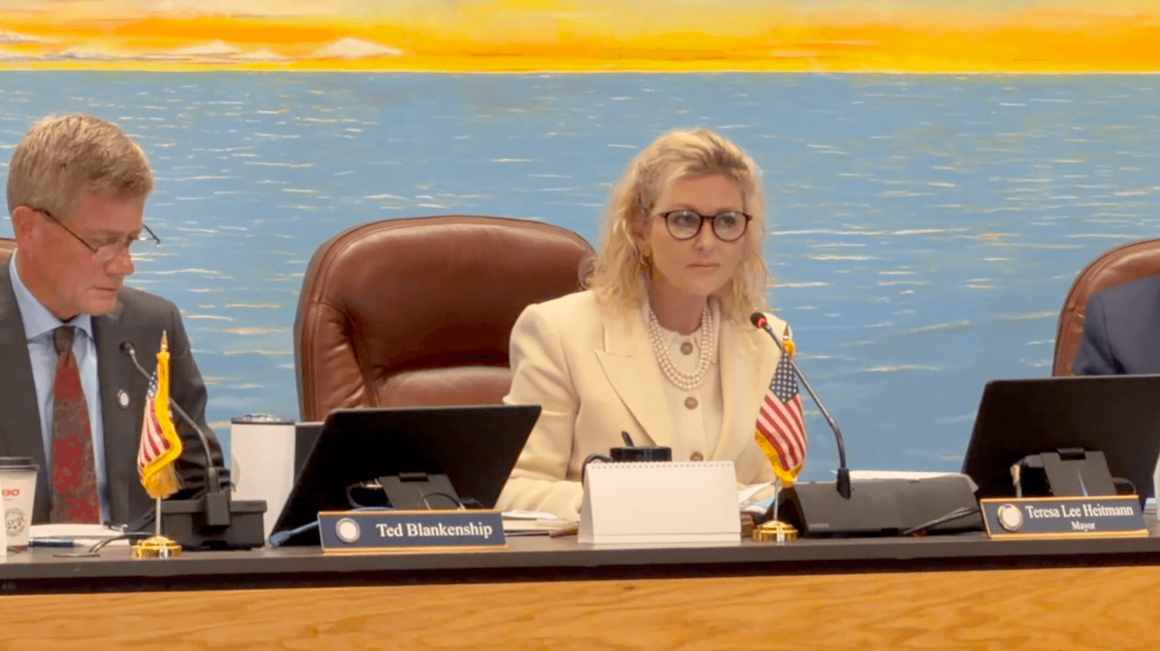 Naples mayor says she will continue serving after DUI conviction