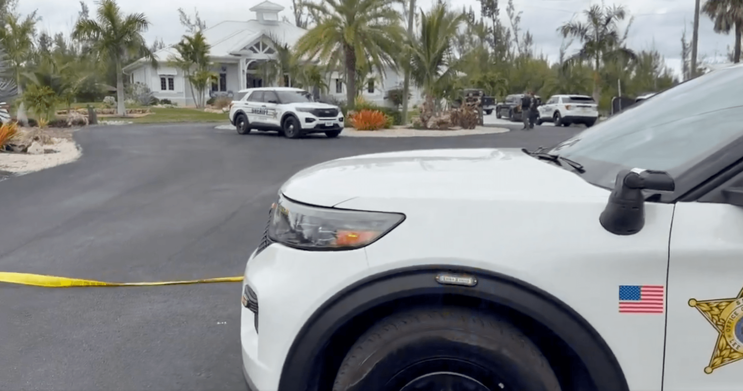 Lee County deputy shoots, kills armed suspect in St. James City, sheriff says
