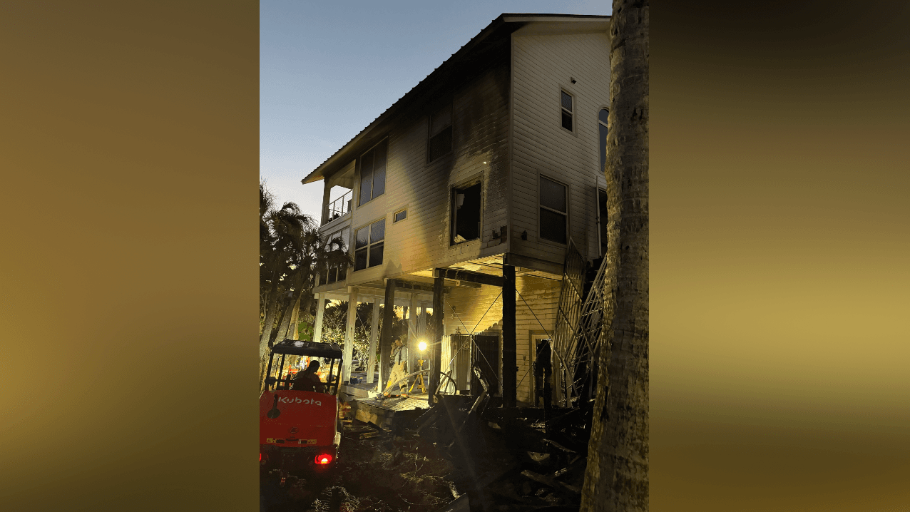 Family escapes Upper Captiva rental home fire