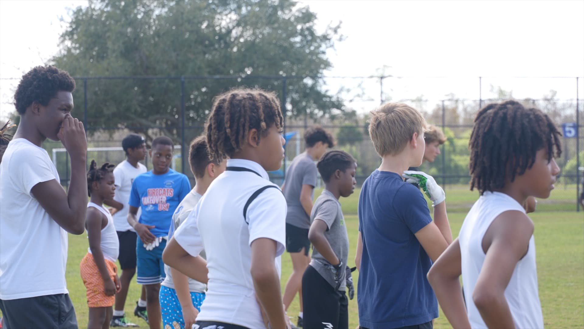 Former NFL player hosts free football camp to develop Southwest Florida talent