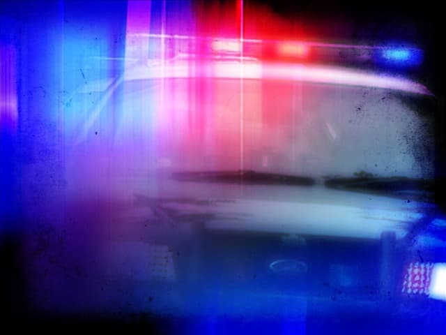 Police shoot suspect at Mel's Diner in Fort Myers