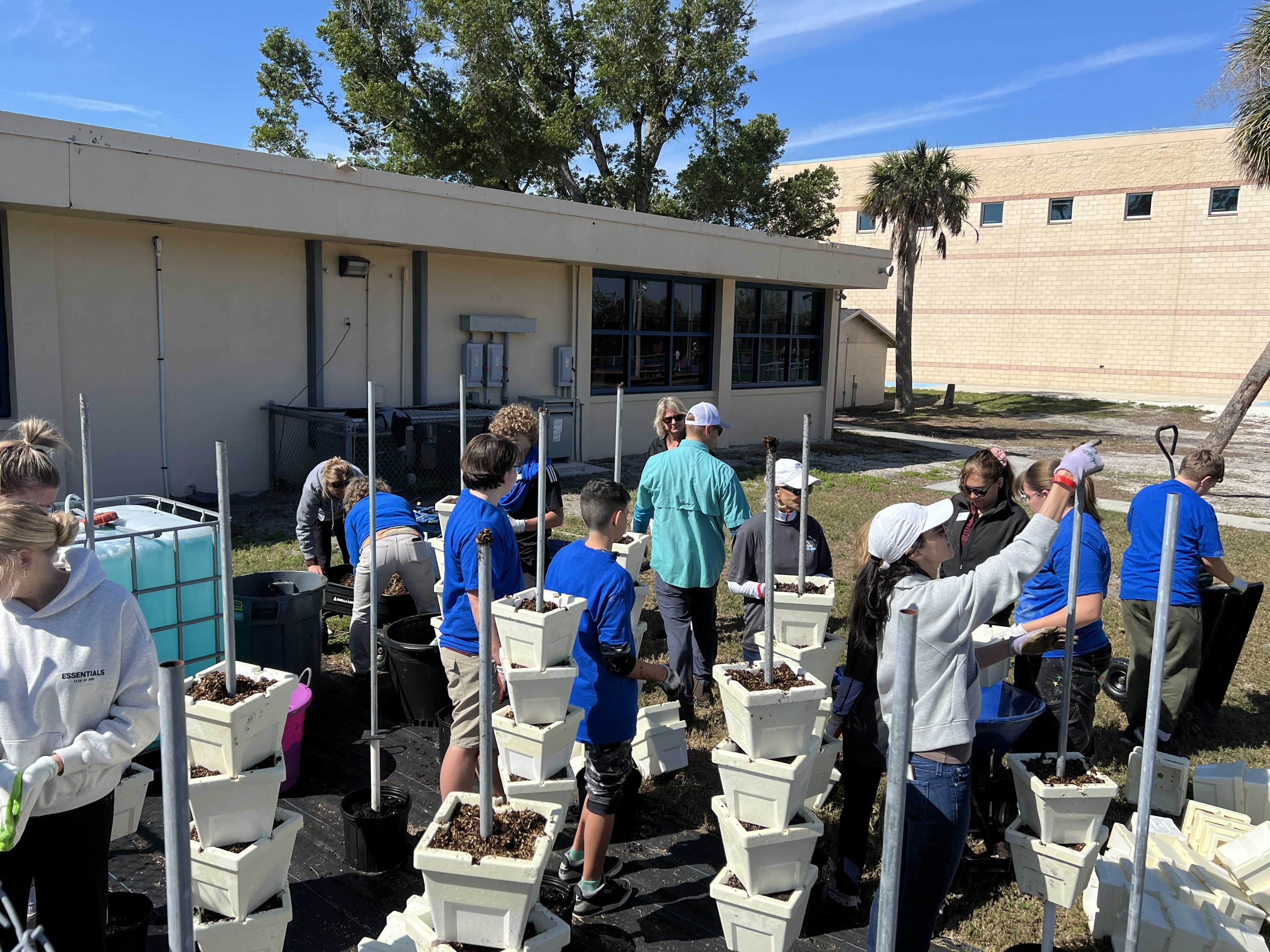 Partnership brings produce garden to the Sanibel School