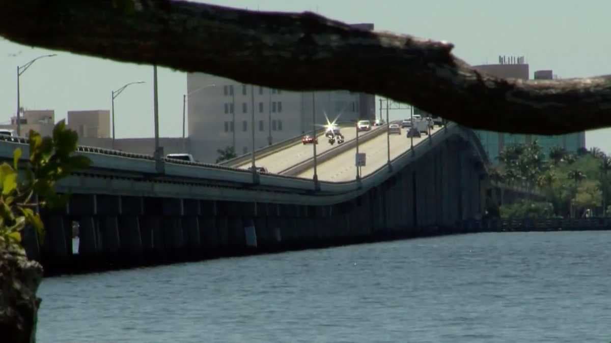 Update on Caloosahatchee River Bridge construction project