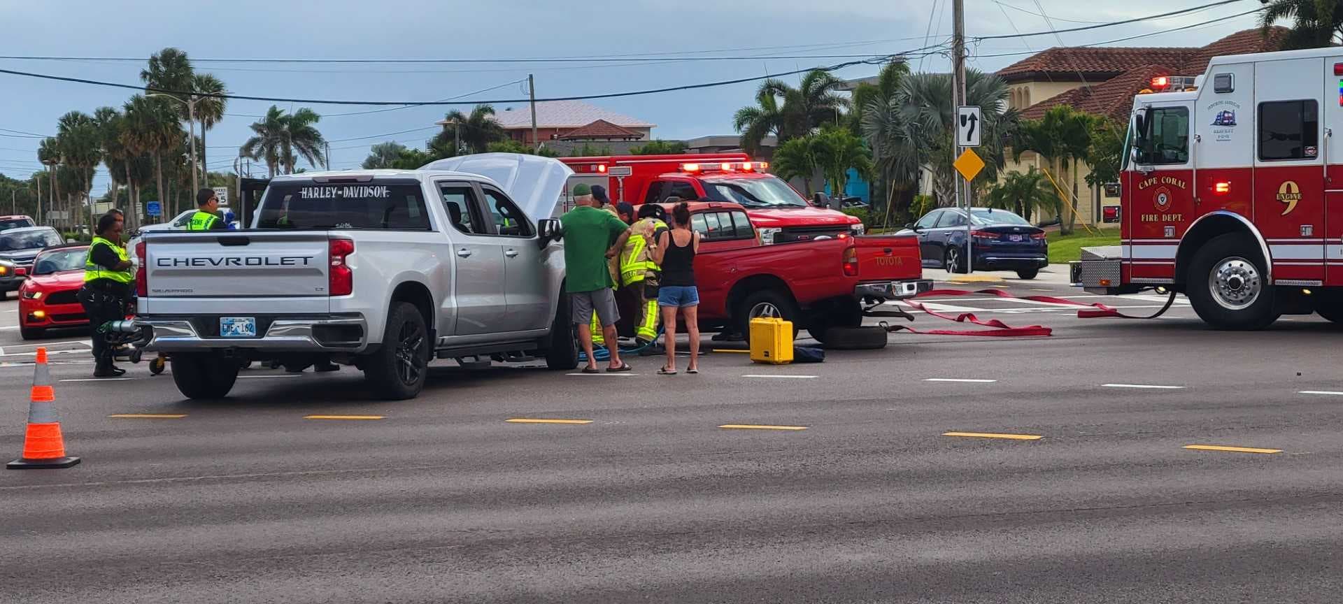Major crash shuts down parts of Cape Coral Parkway and Pelican Boulevard