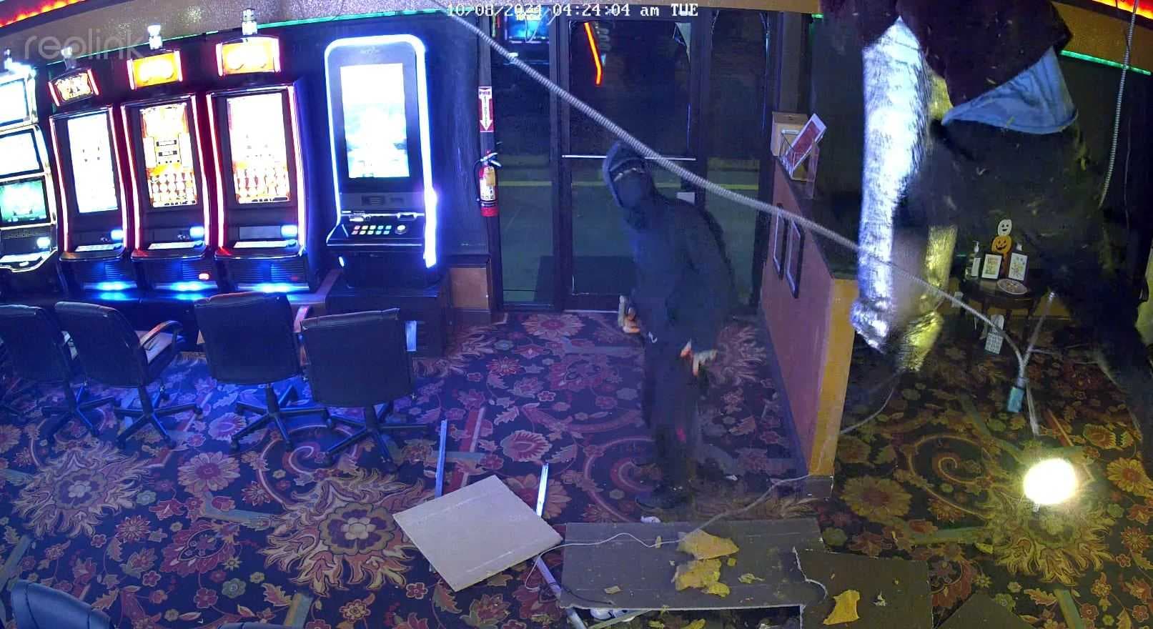 Video: South Fort Myers arcade burglary suspect falls through ceiling; 2 on the loose