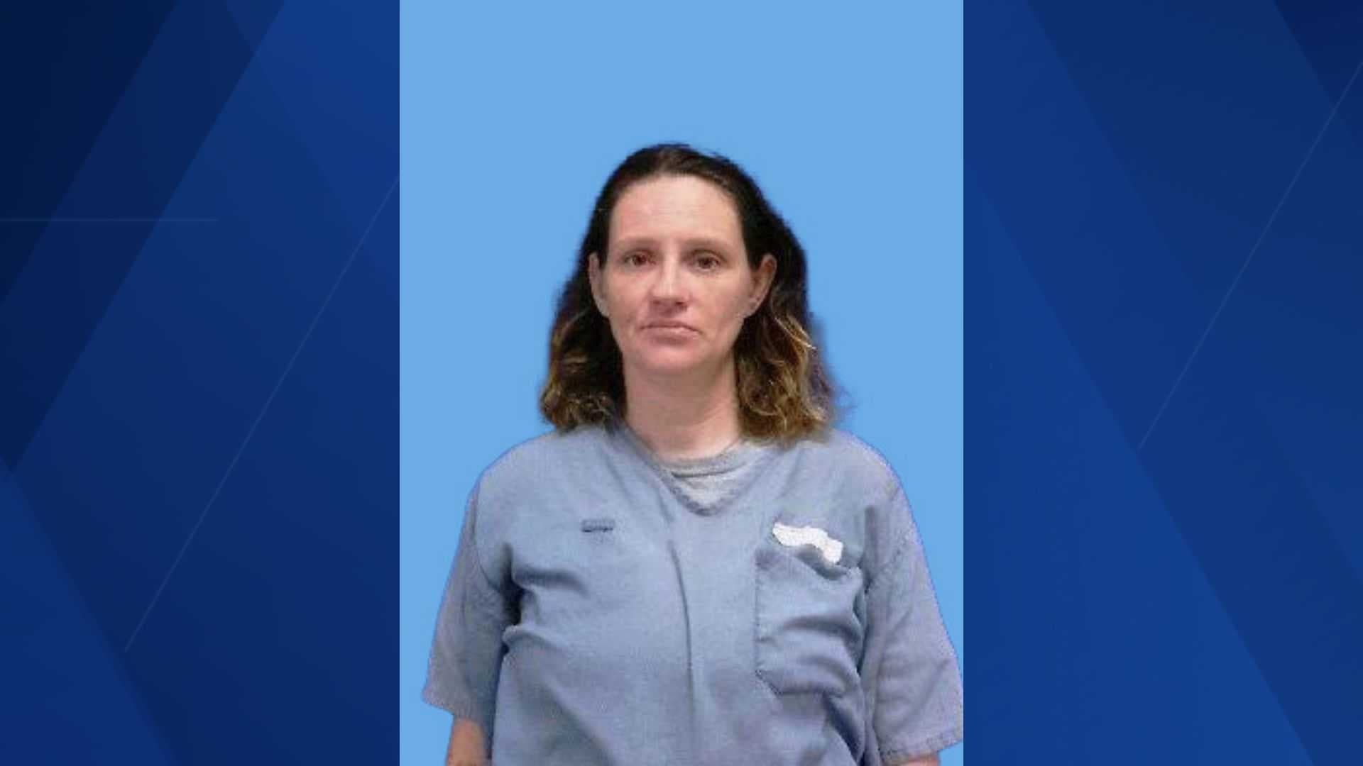 Collier County woman wanted by authorities for probation violation with drug charges