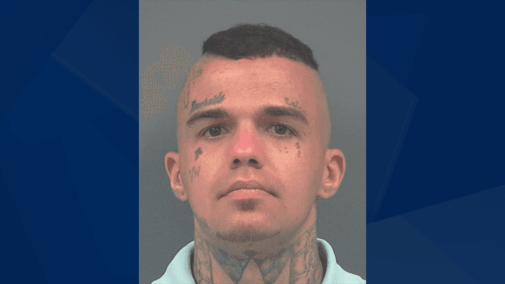 Man wanted for violating terms of probation, possessing gun as convicted felon in Lee County