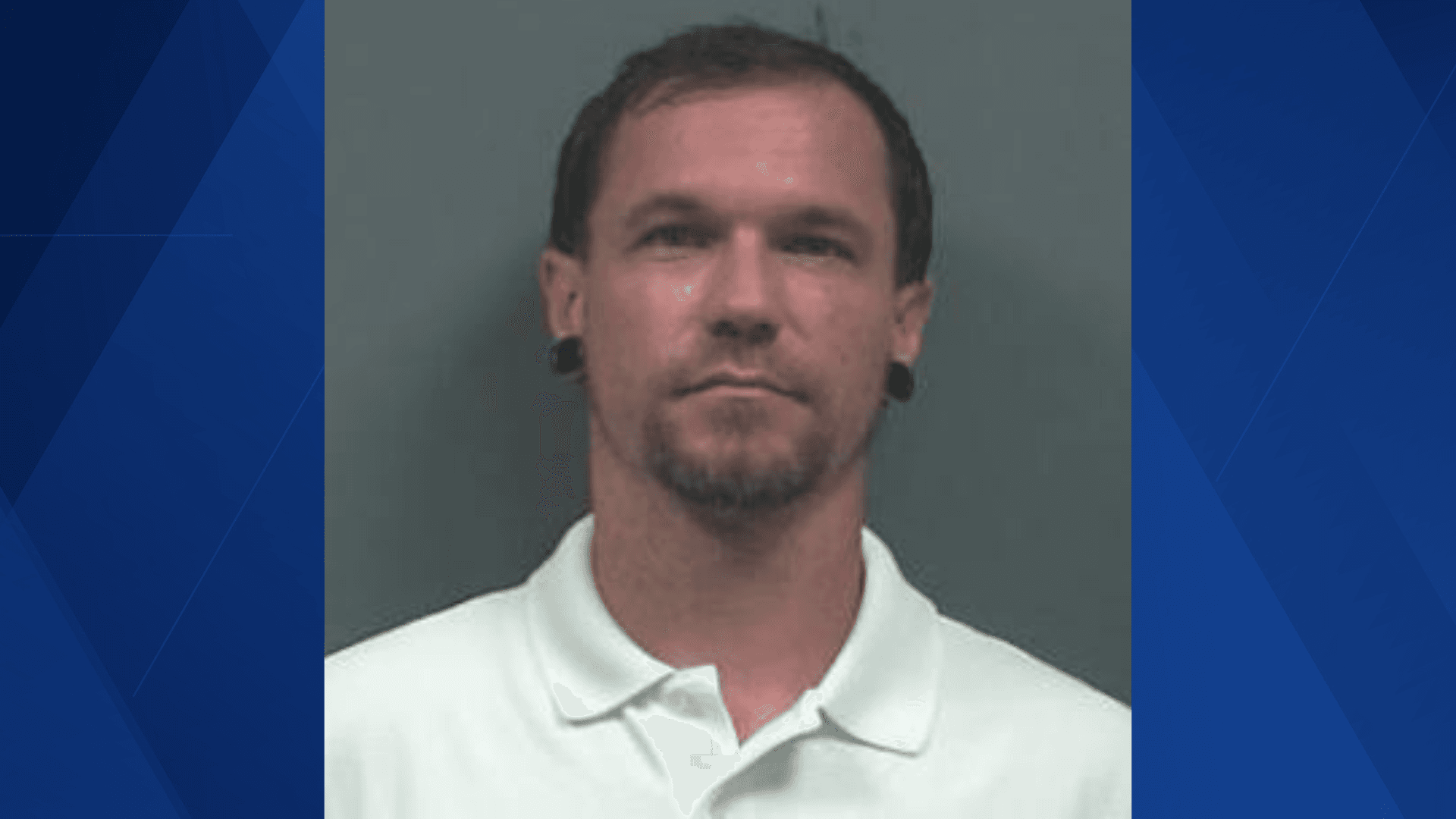 Man convicted for attack on a woman and child wanted for probation violation