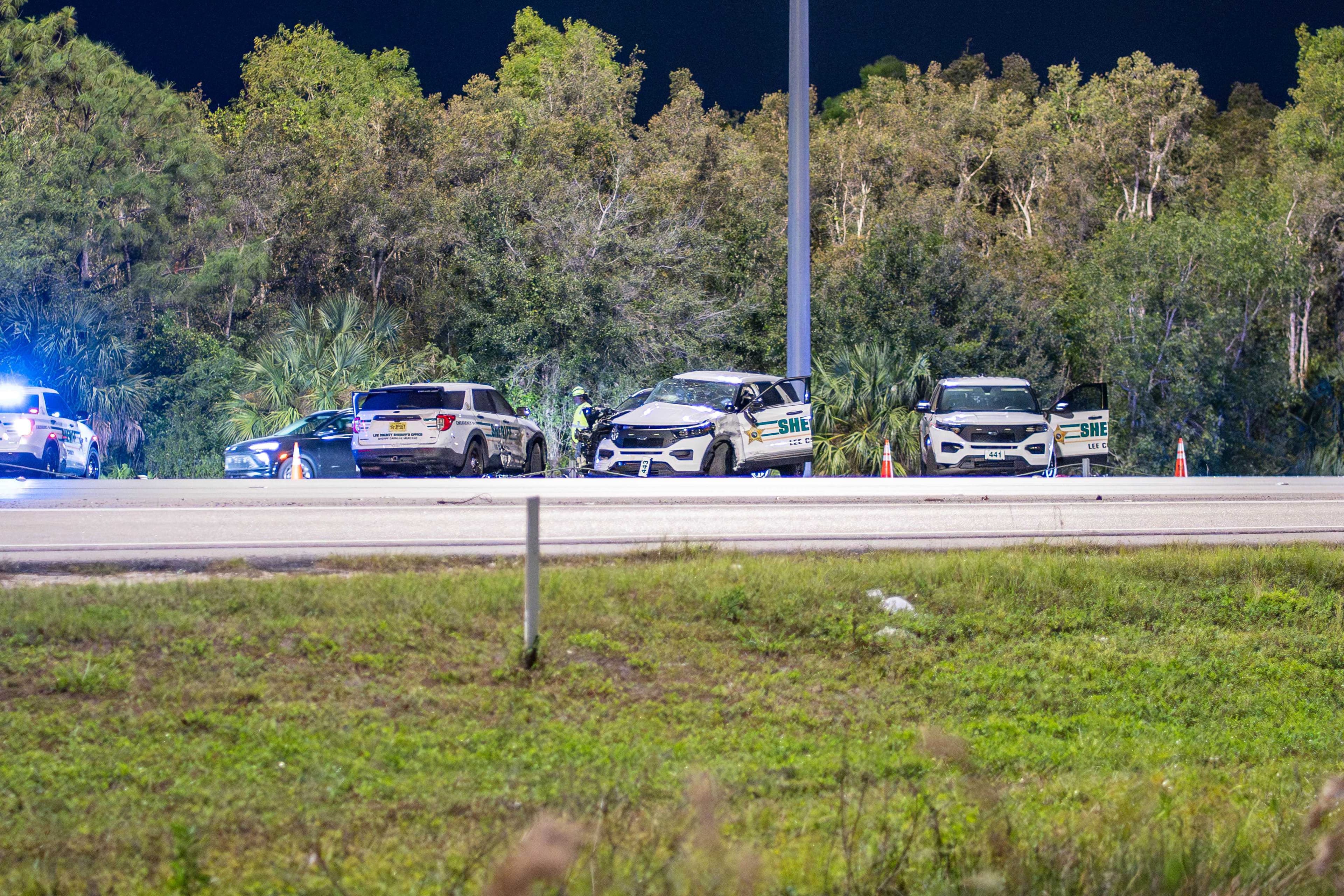Lee County deputy injured in serious crash along I-75 in Estero