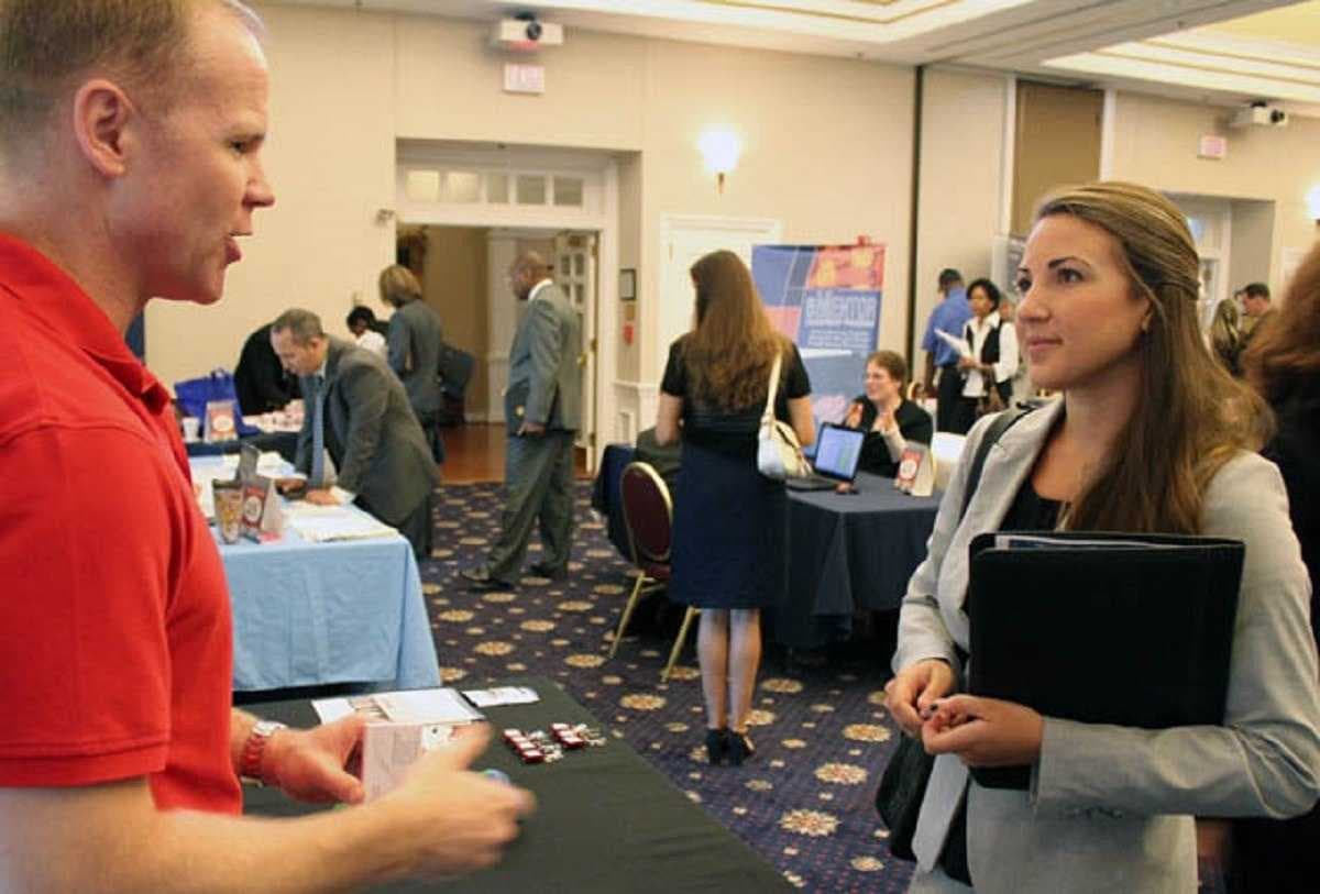 Job fair in Fort Myers on Tuesday offers over 100 open jobs