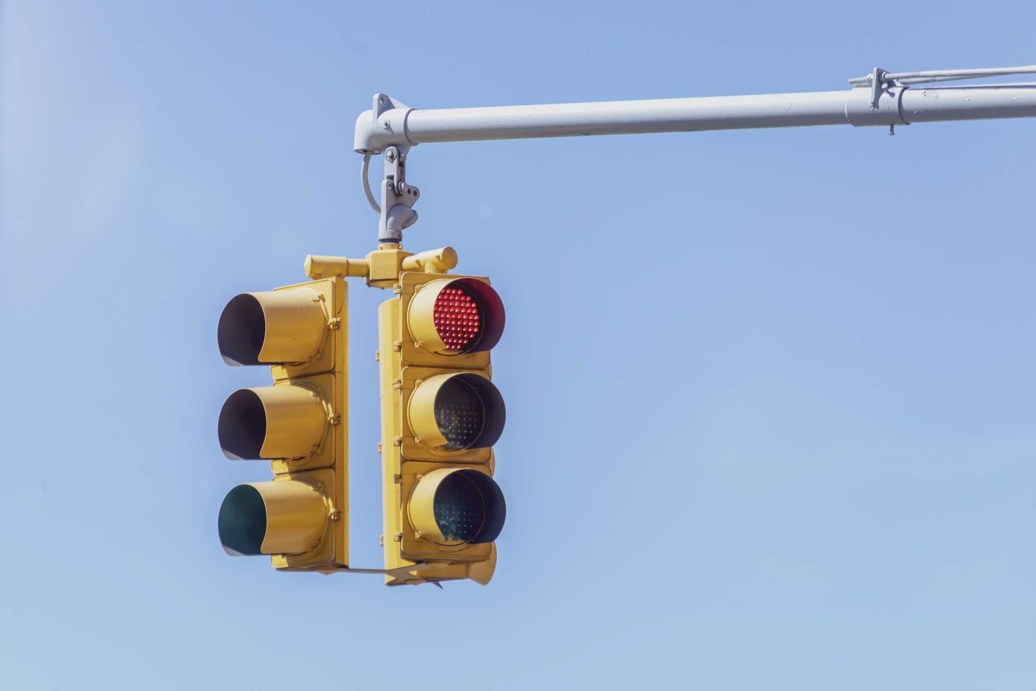 New traffic signal installation to bring speed limit changes on Del Prado Boulevard