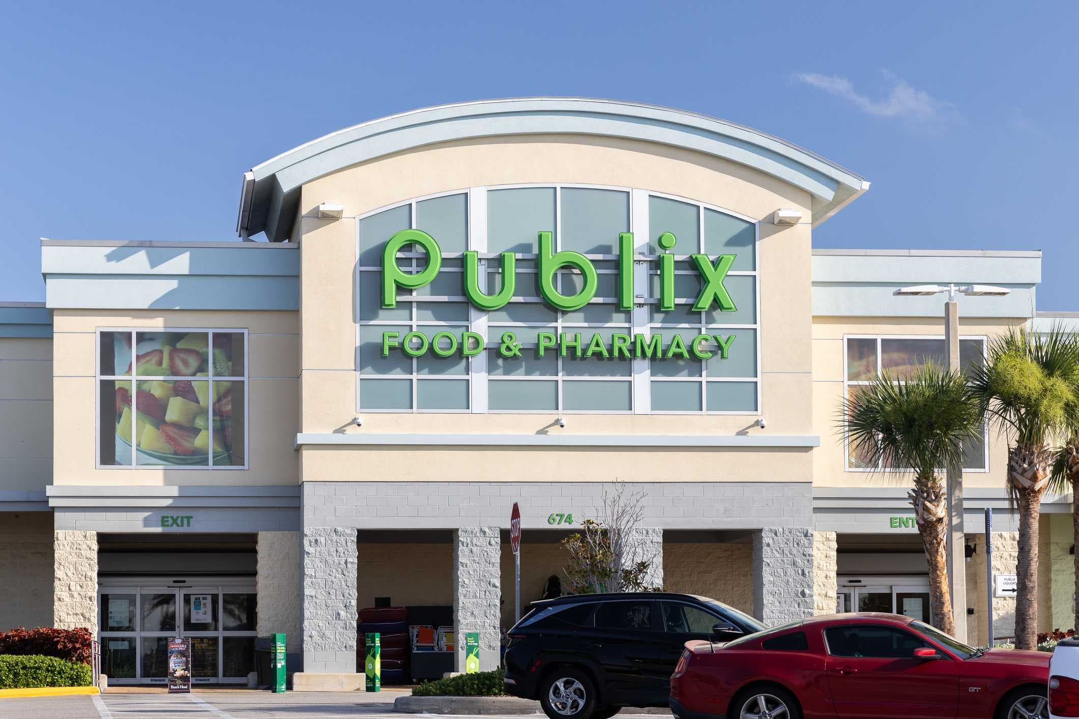 Are Publix stores open during Hurricane Helene?
