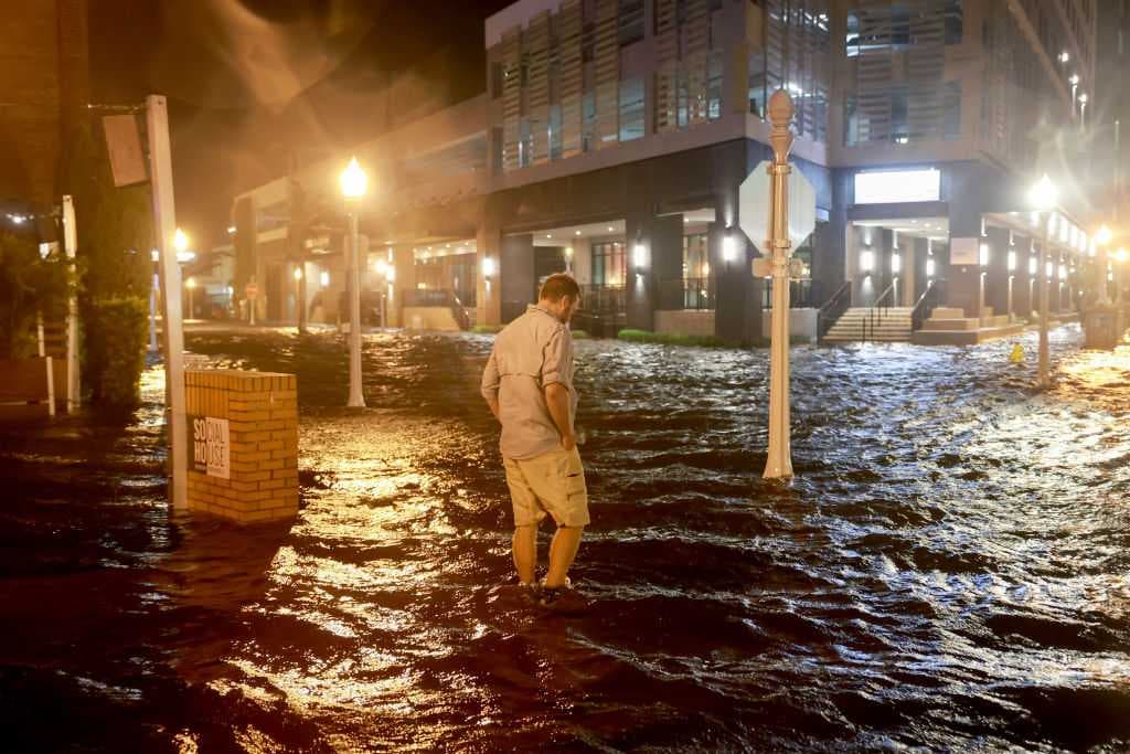 Lee County homeowners can now pre-apply for hurricane recovery housing aid