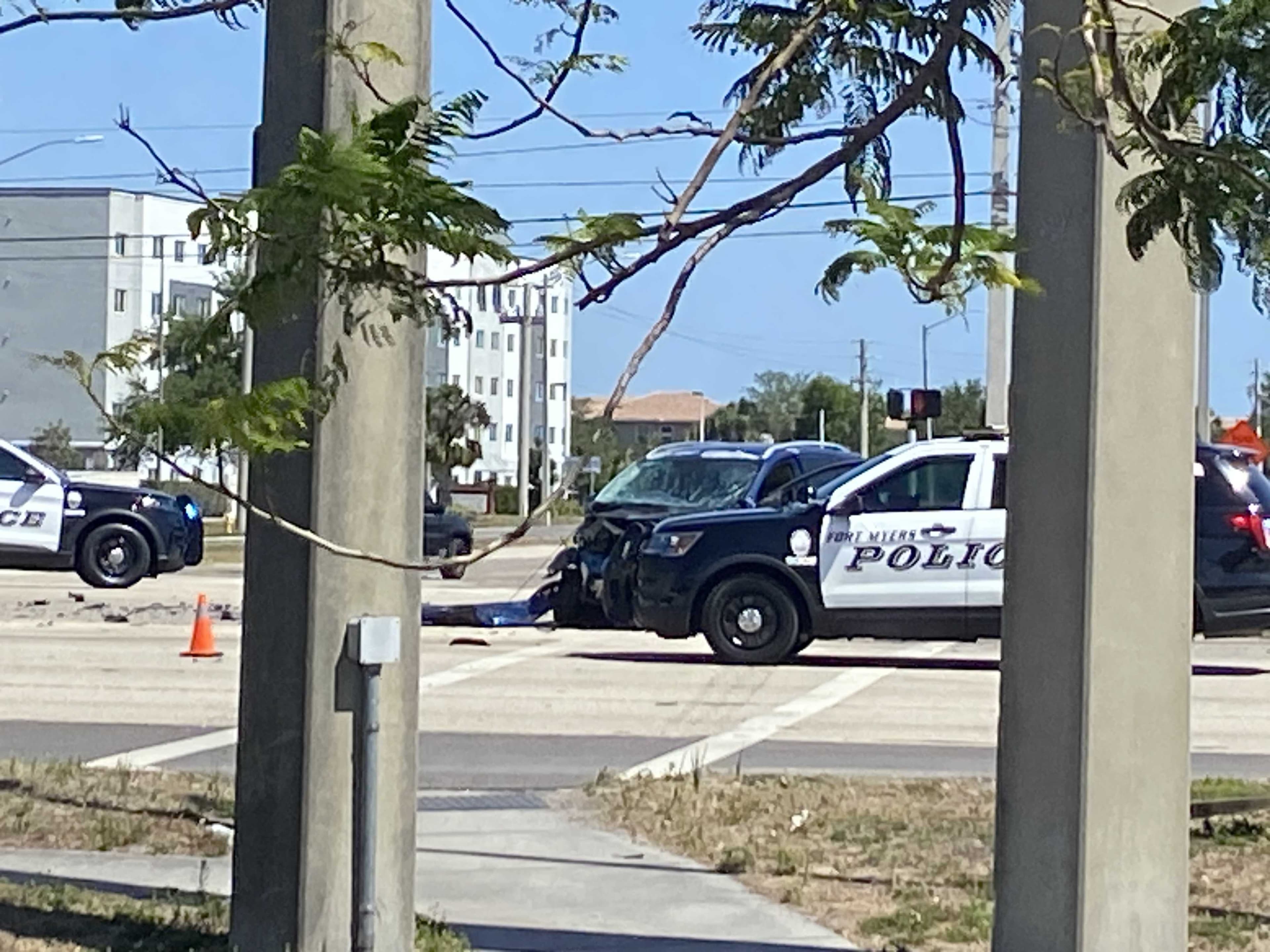 Crash closes Colonial Blvd at Winkler Ave in Fort Myers Sunday