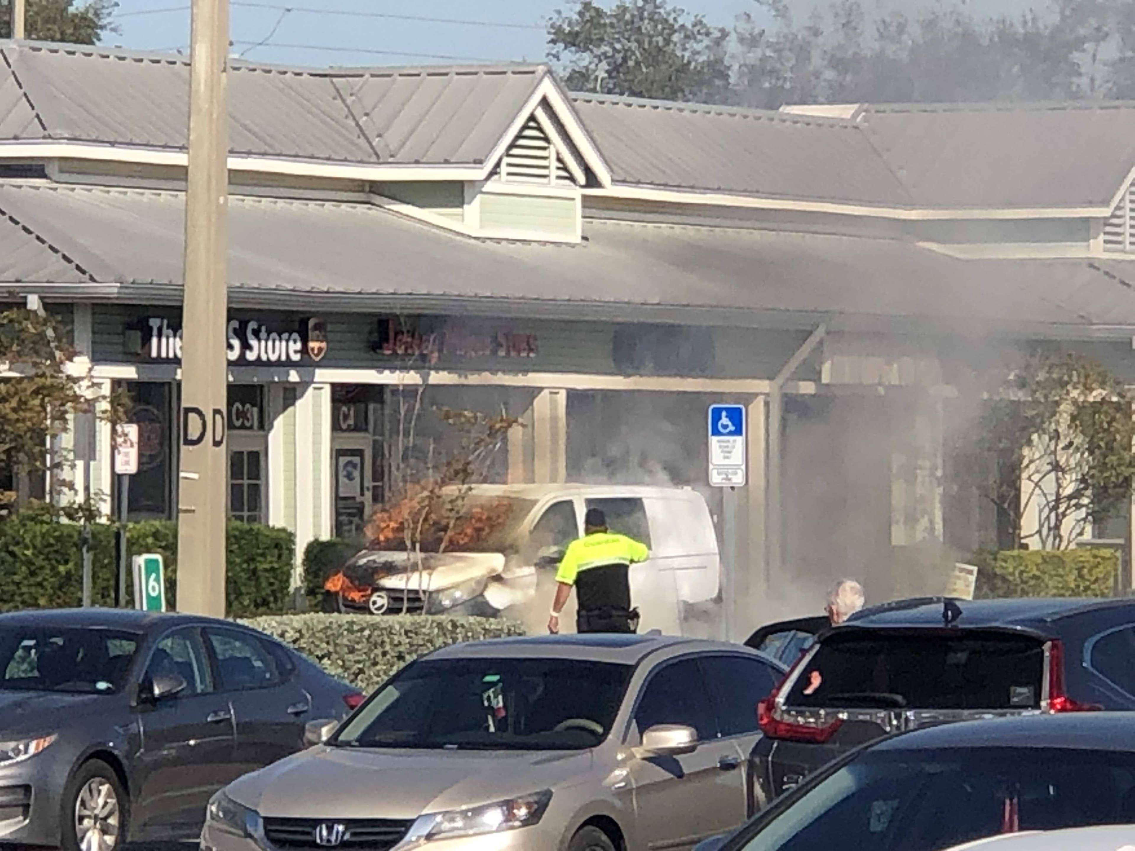 US Postal Service van catches fire in front of Fort Myers Publix
