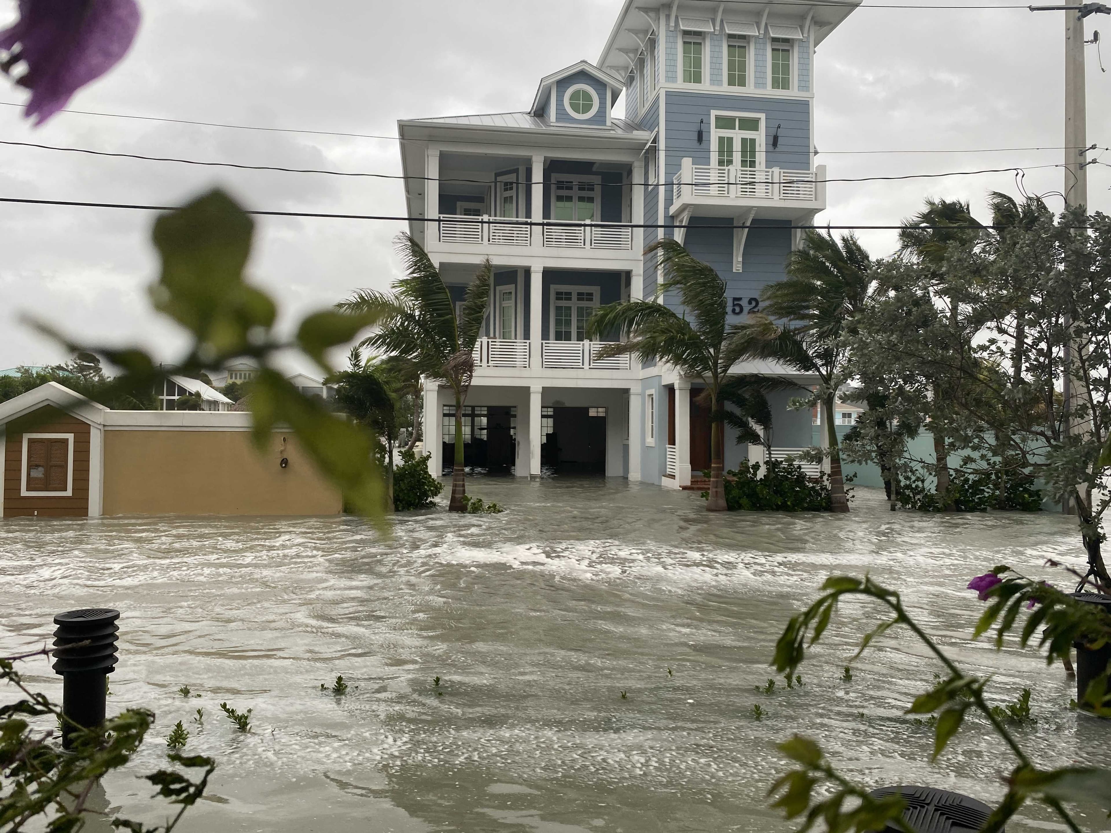 Water rapidly rising on Fort Myers Beach as Hurricane Helene approaches Florida coast