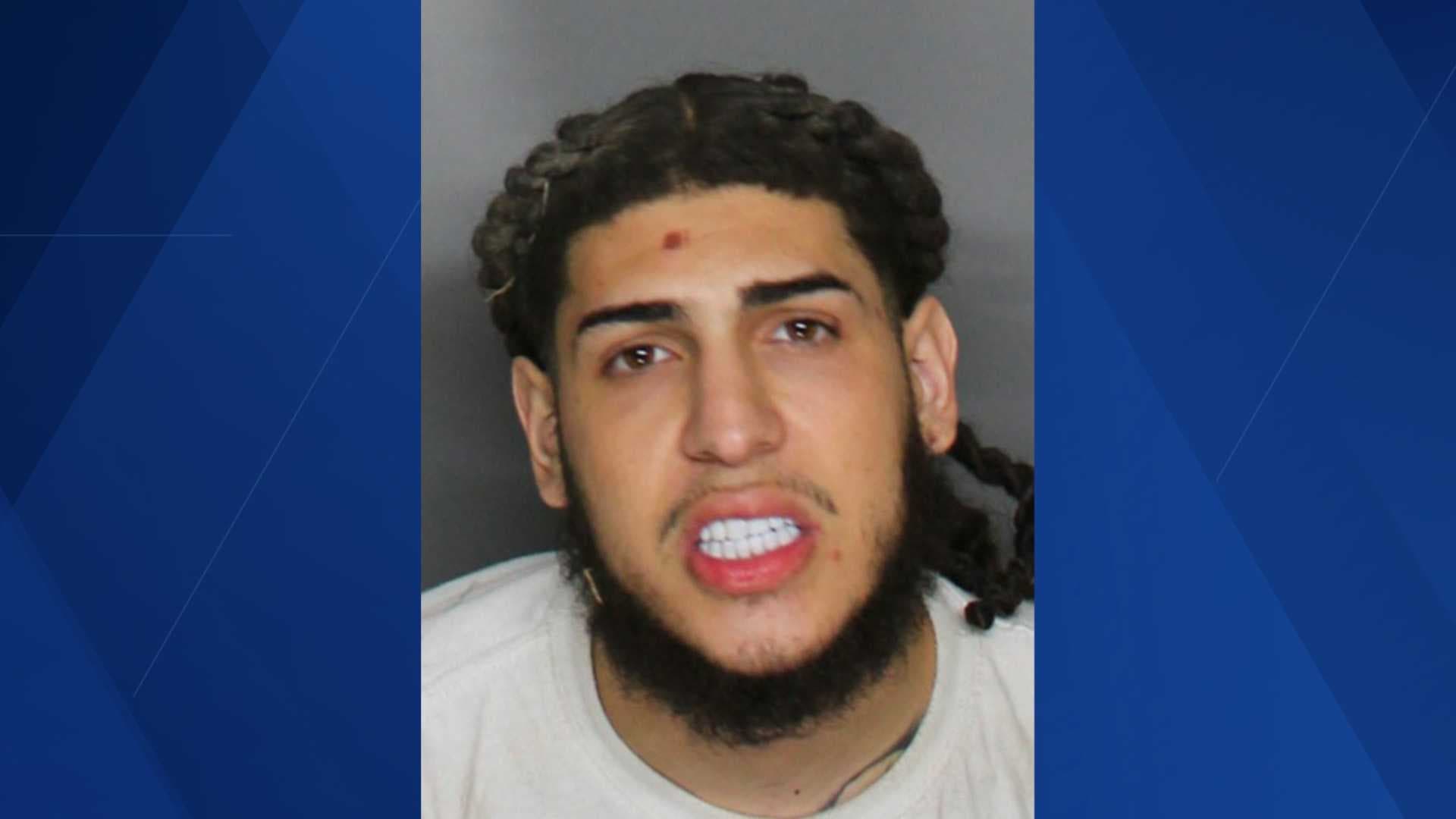 Man leads state troopers on 140 mph chase, crashes with 1,400 illegal THC vapes in trunk