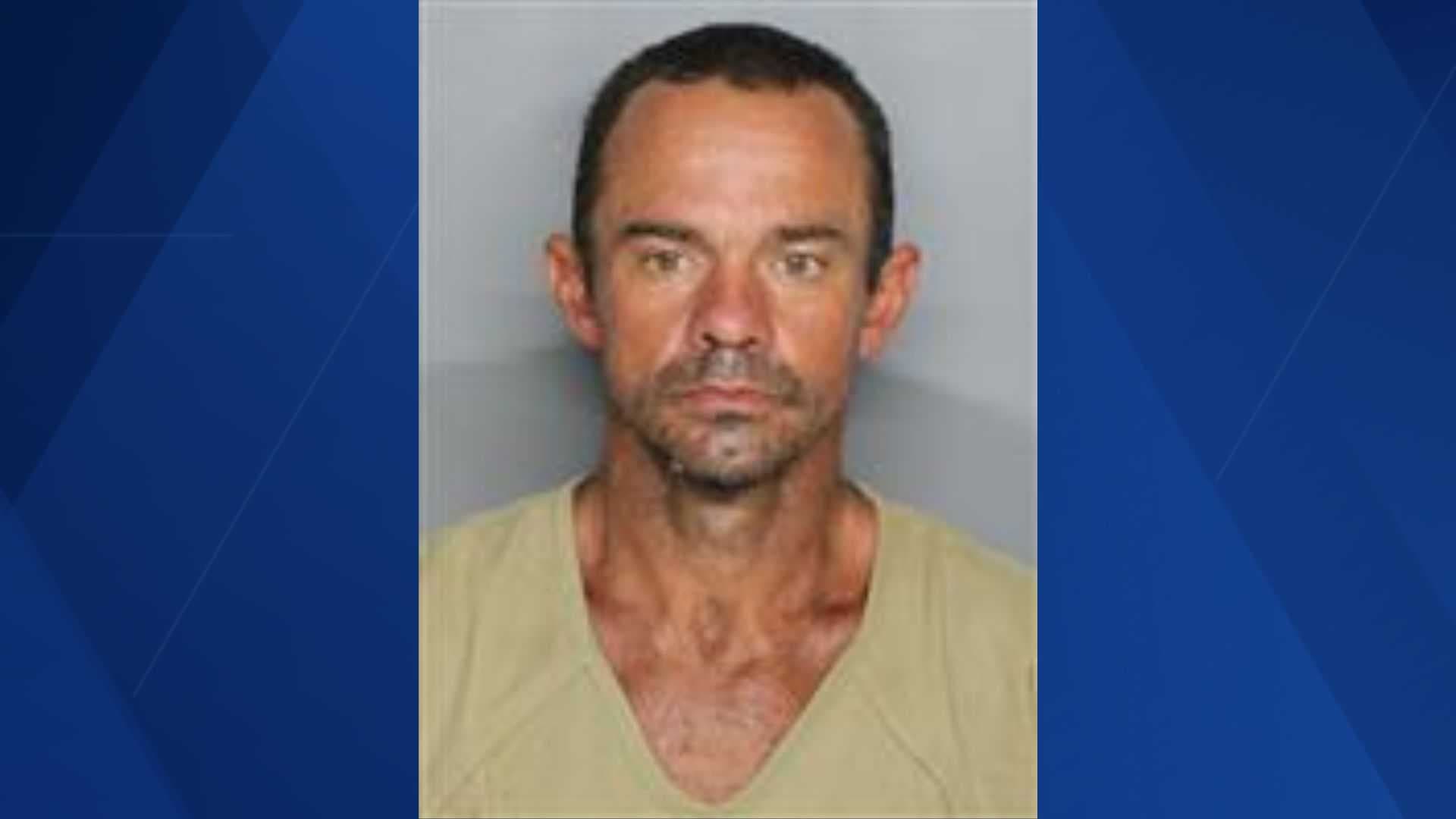 Man arrested in Englewood for stealing a boat from house
