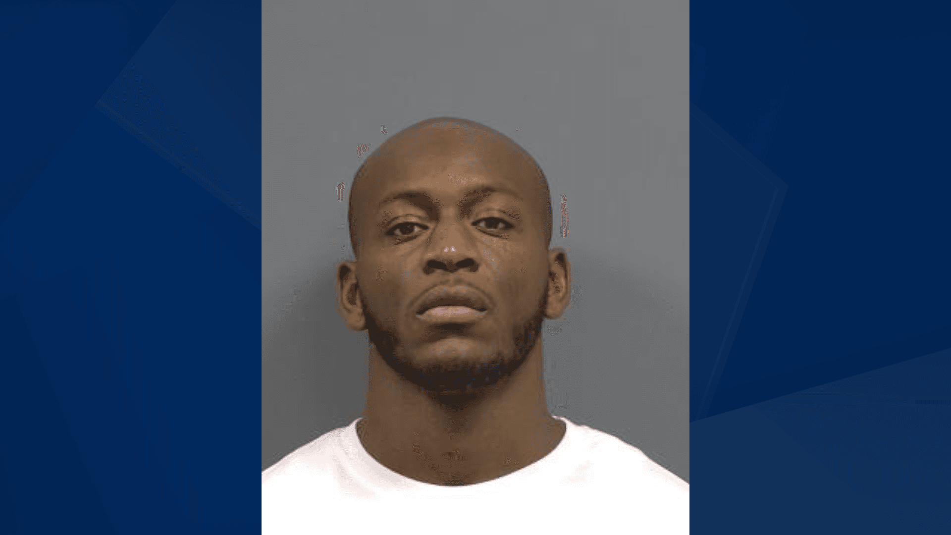 Southwest Florida Crime Stoppers search for man accused of dealing drugs in Fort Myers