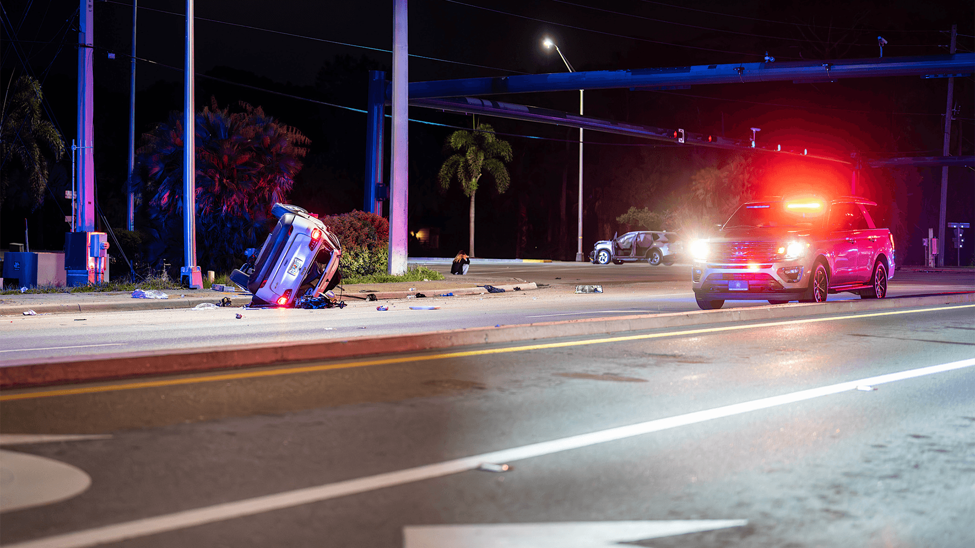 Multiple people seriously injured in Naples rollover crash