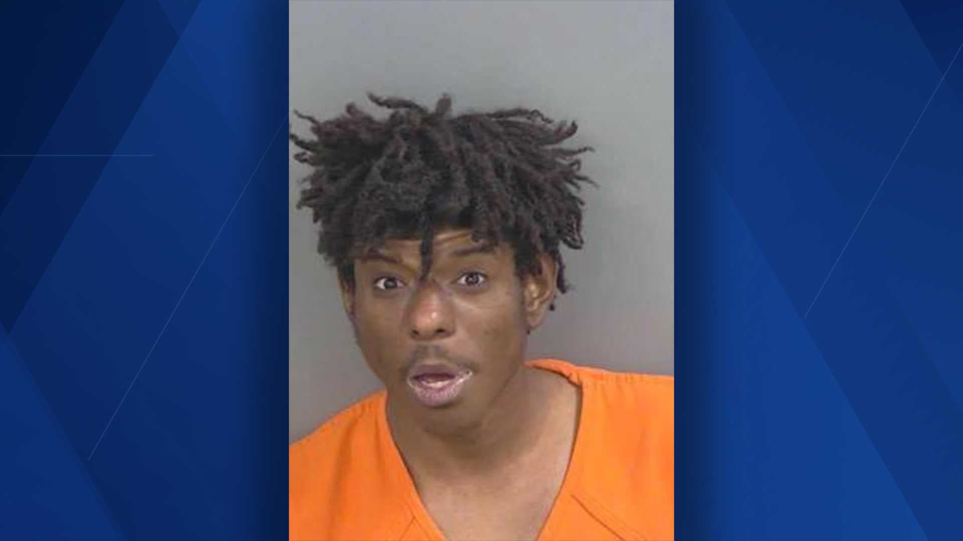 Man strips naked at Naples gas station, arrested for indecent exposure