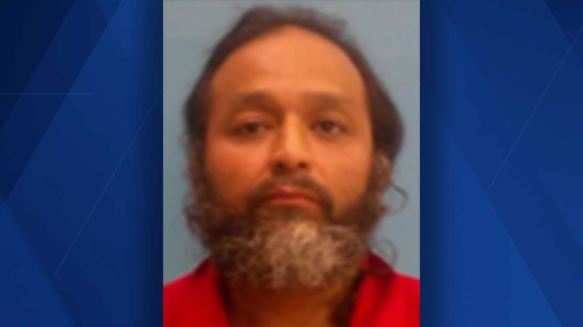 Convicted felon facing charges after refusing traffic stop in DeSoto County