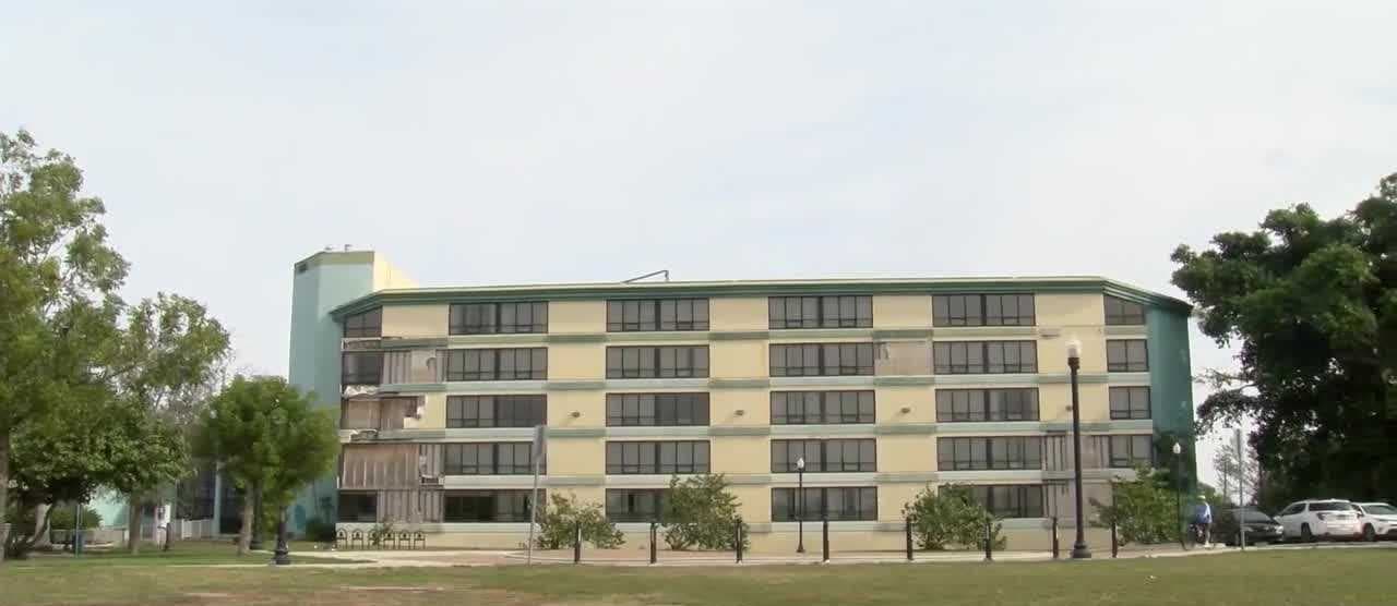 Demolition begins on historic Punta Gorda Waterfront Hotel