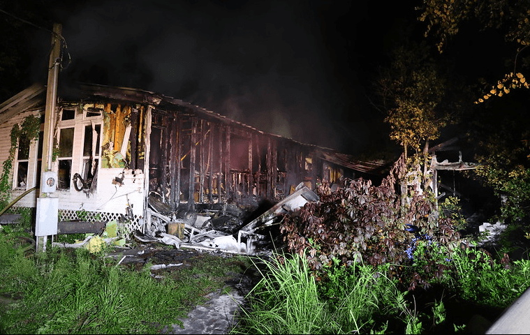 4 people, 2 dogs dead after mobile home bursts into flames near Lakeland