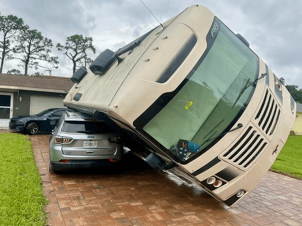 Wind event causes damage in the Villas neighborhood