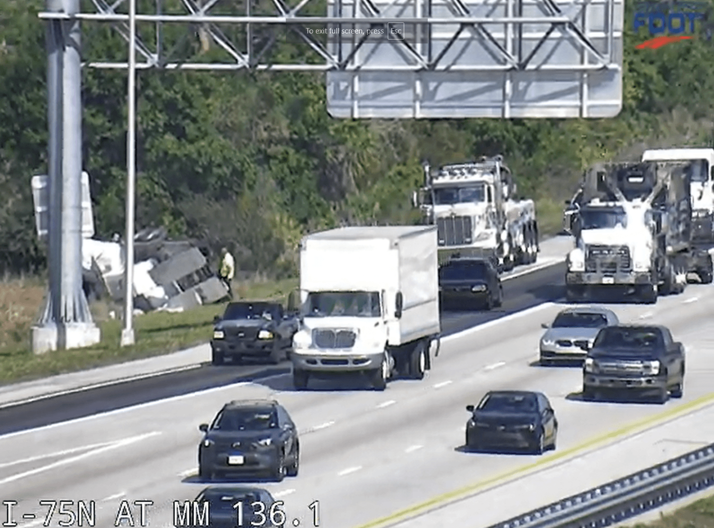 Semi-truck rollover crash on SB I-75 between MLK Blvd, Colonial Blvd in Fort Myers