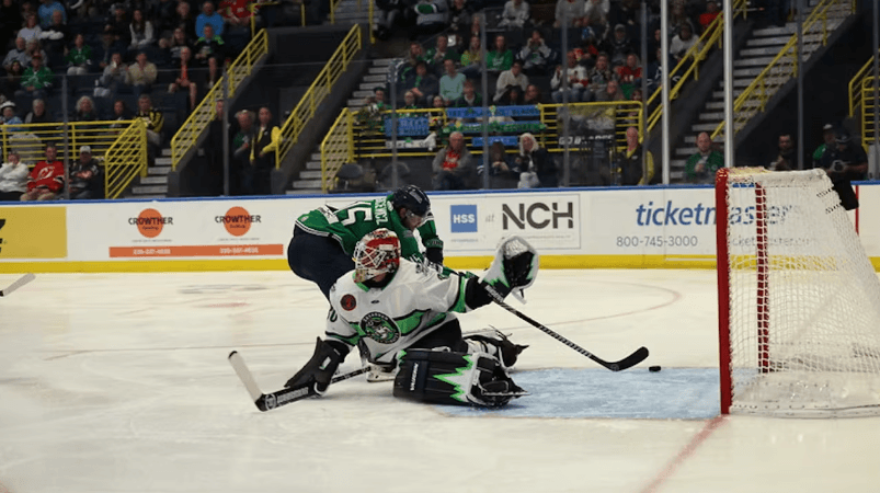 Florida Everblades clinch first spot in 2025 Kelly Cup Playoffs with win over Ghost Pirates