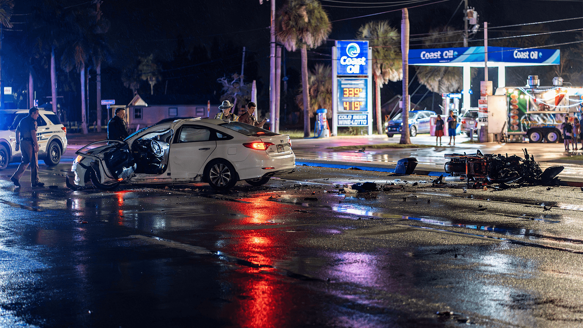 37-year-old motorcyclist dead in crash on Palm Beach Boulevard