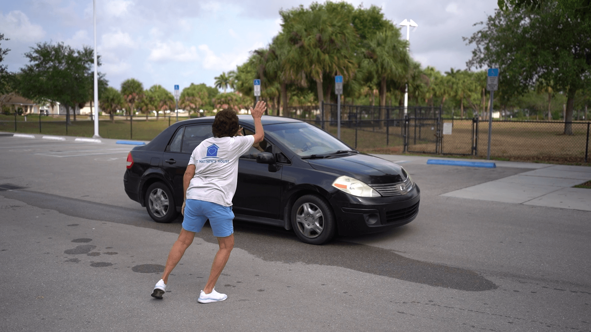 WATCH: Energetic volunteer helps feed Collier County seniors