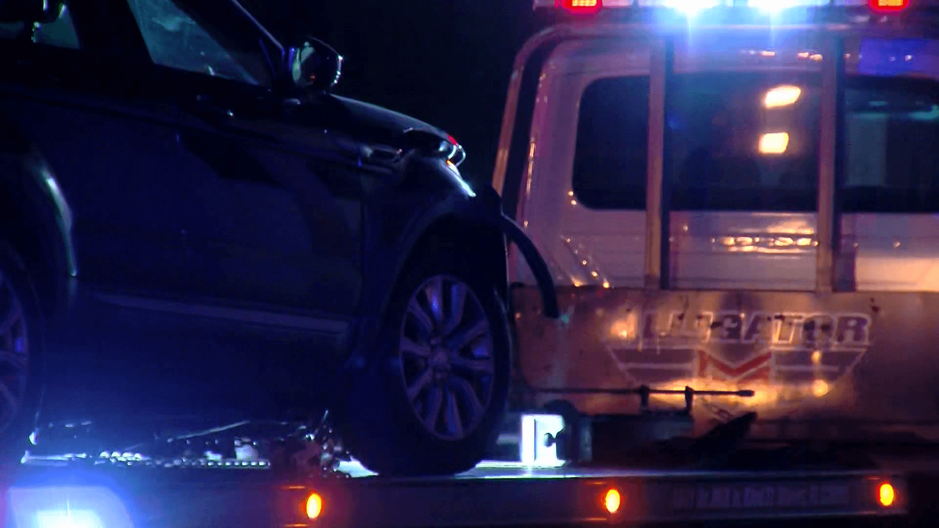 Hit-and-run driver flees crash in downtown Fort Myers, traffic light out for hours